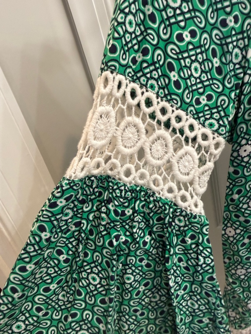 crown & ivy Green Printed Tunic with Pink Trim and White Lace - Picture 2 of 4